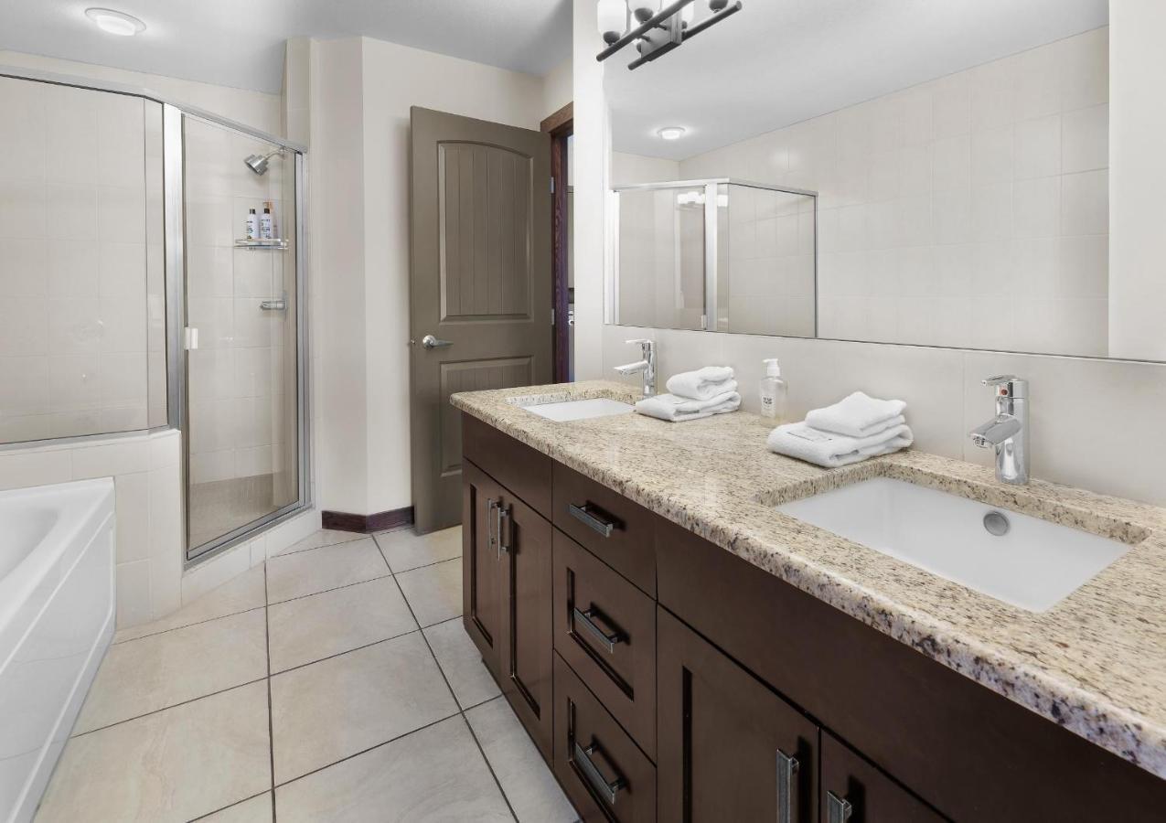 Rocky Ridge - Great Mountain Views With Open Hot Tub And Outdoor Heated Pool Holiday home